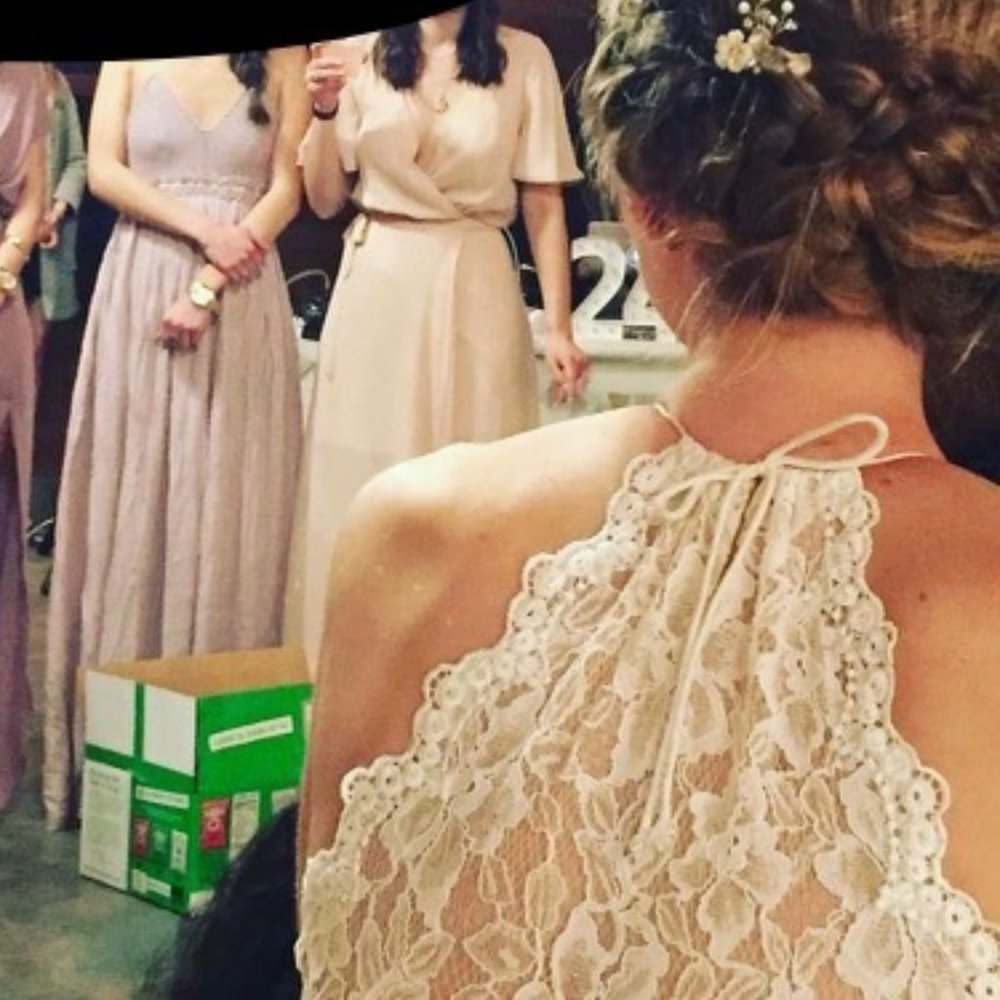Mina BHLDN Wedding Gown. Size 2 - Picture 7 of 9
